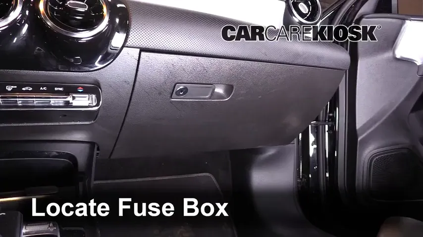 2019 Mercedes-Benz A220 4Matic 2.0L 4 Cyl. Turbo Fusible (interior) Control